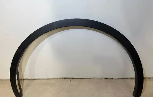 Tesla Model Y Front arch trim 168386300 168385900