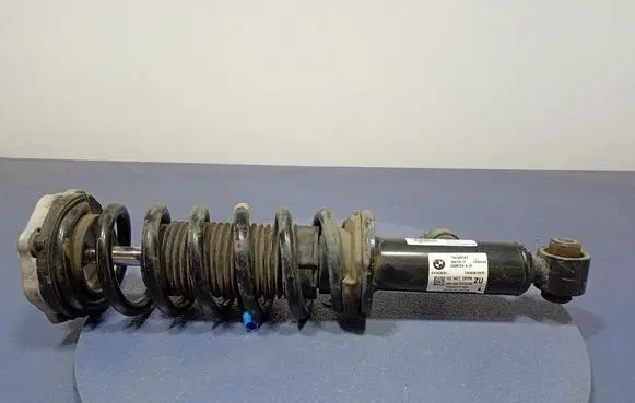 BMW X3 E83 Rear shock absorber/damper 6898154