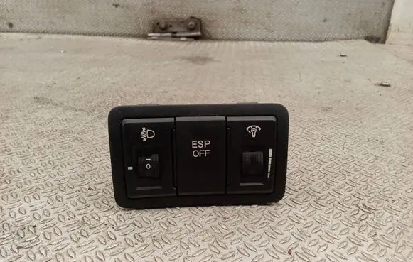 Hyundai i30 ESP (stability program) switch 