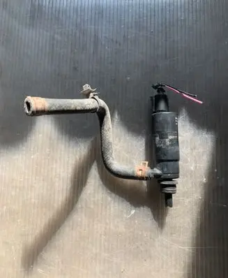 Hyundai Santa Fe Headlight washer pump 3192996