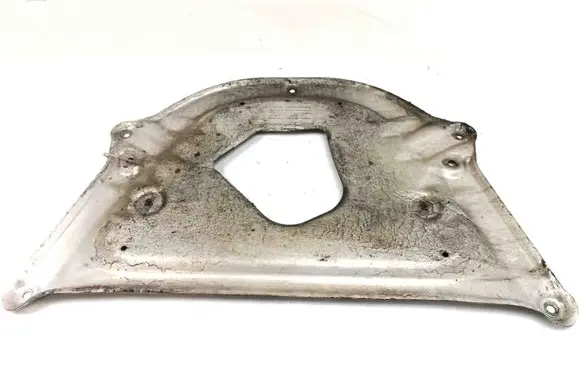 BMW 5 E60 E61 Engine splash shield/under tray 6759878