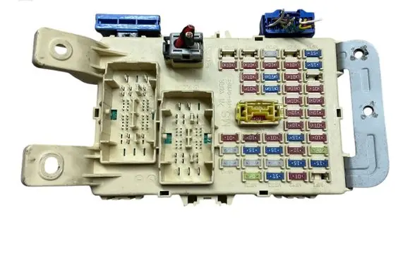 KIA Rio Fuse module 919501W570 1W5701204160083 012416025