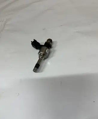 Chevrolet Camaro Fuel injector 12647362 12692884