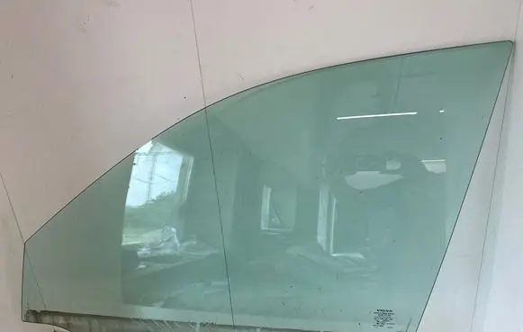 Volvo XC90 Front door window glass four-door DOT57M53AS2 E000186 43R001106