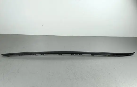 KIA Sorento IV Windshield trim 