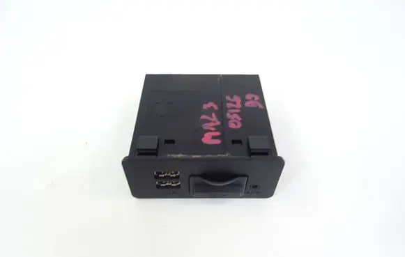 Mazda 3 III Head unit multimedia control BHP1669U0
