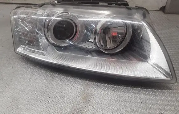 Audi A8 S8 D3 4E Headlight/headlamp 5DV00829000 XEON
