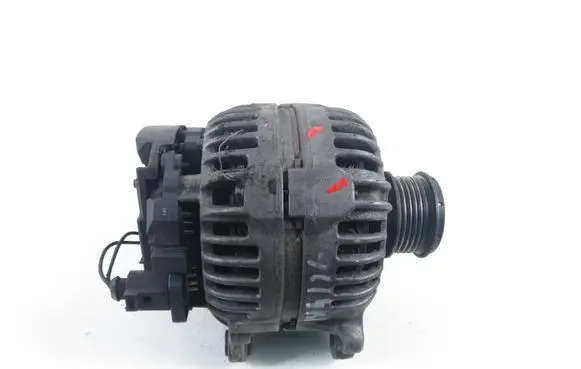 Volkswagen Golf IV Generator/alternator 