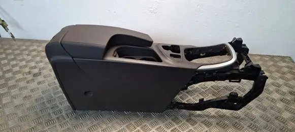 Opel Insignia A Armrest 13245742