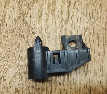 Land Rover Discovery 5 Radiator mount bracket FPLA601C38AA