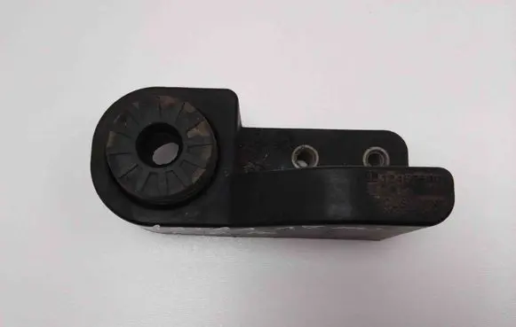 Opel Astra K Radiator support slam panel bracket 13466590