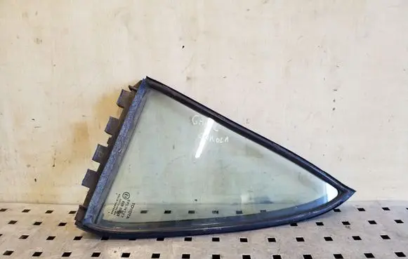 Toyota Corolla E120 E130 Rear vent window glass 