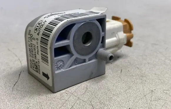 KIA Sorento Airbag deployment crash/impact sensor 959203E600 5WK43852