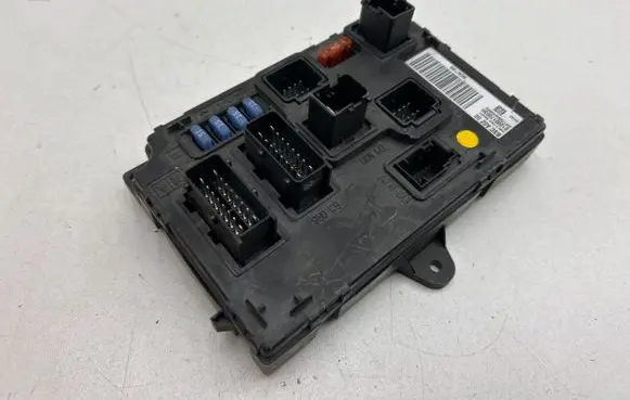 Peugeot 407 Fuse module 9655471980 BSCA0200 S120017003H
