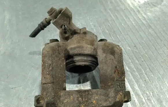 Peugeot 508 Front brake caliper