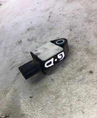 Lexus IS 220D-250-350 Airbag deployment crash/impact sensor 898310w040