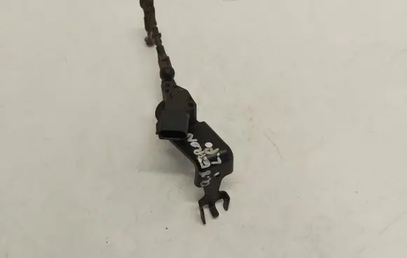 Audi e-tron Front height sensor lever 4m0907504a-jlk01