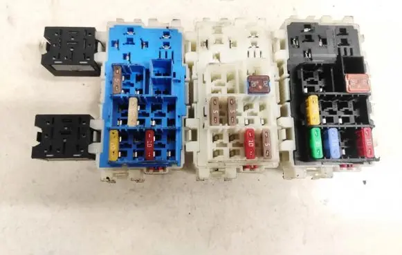 Land Rover Discovery Sport Fuse box set 6g9t14k131bb 6g9t-14k131-bb