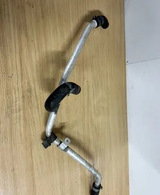 Volkswagen Touareg II Engine coolant pipe/hose 7P0819888A