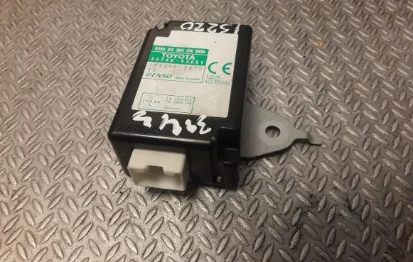 Lexus IS 220D-250-350 Other devices 8974053051