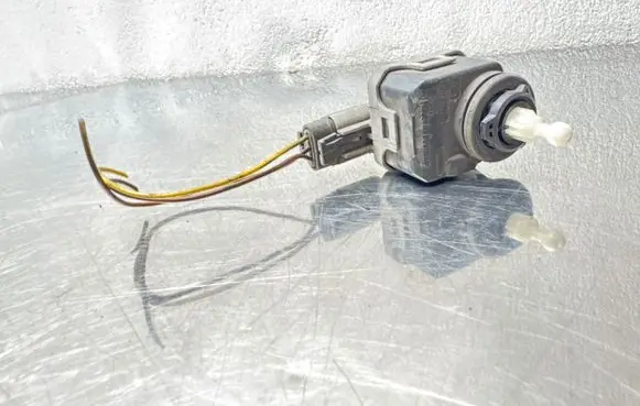 Opel Astra G Headlight level adjustment motor 00787830