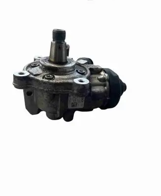 Volkswagen Golf VII Fuel injection high pressure pump 04L130755D