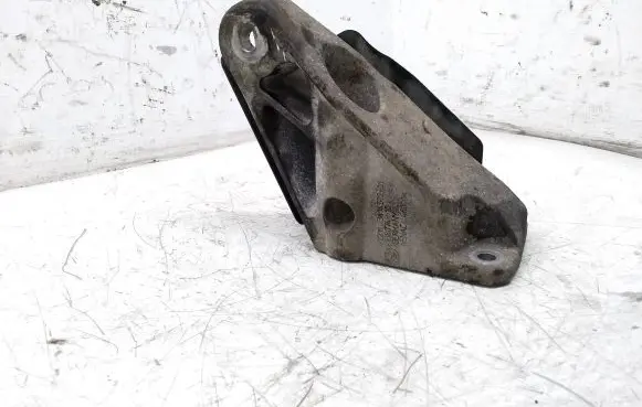 BMW X3 E83 Engine mounting bracket 3414582