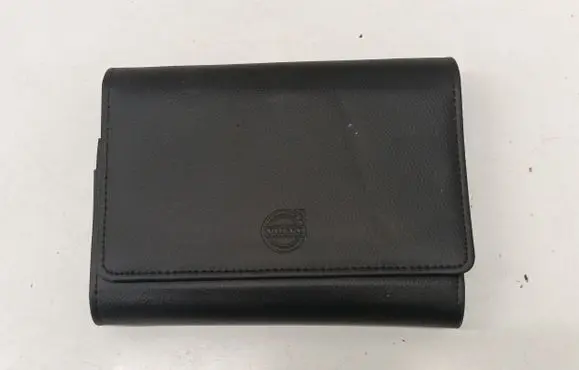 Volvo V40 Owners service history hand book 