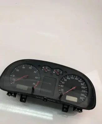 Volkswagen Golf IV Speedometer (instrument cluster) 1J0920806B
