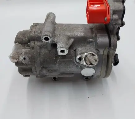 Nissan Leaf II (ZE1) Air conditioning (A/C) compressor (pump) 926005SA1A