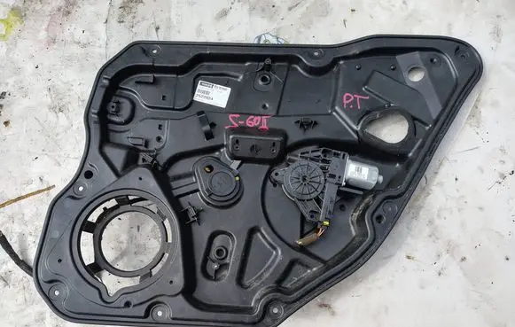 Volvo S60 Rear window lifting mechanism without motor 