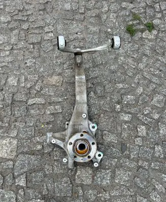 Volvo XC90 Front wheel hub 32298140