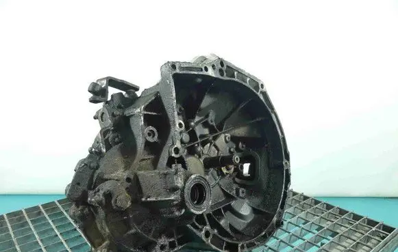 Peugeot 206 Manual 5 speed gearbox 20CP69 IMPRK1332087