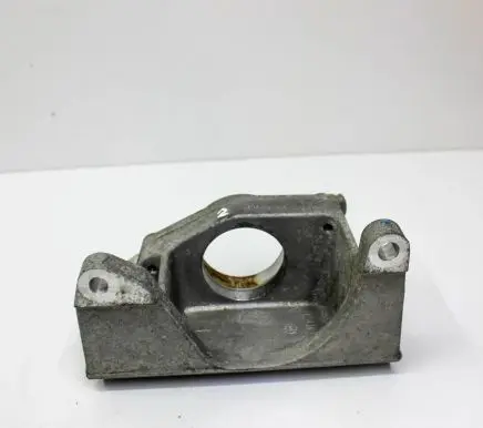 Nissan Leaf I (ZE0) Driveshaft support bearing bracket 140428A054