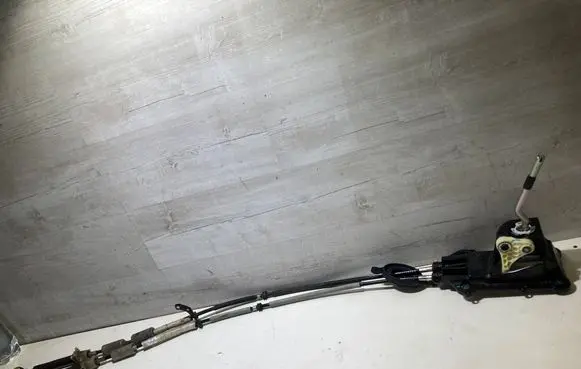 Gear shift cable linkage