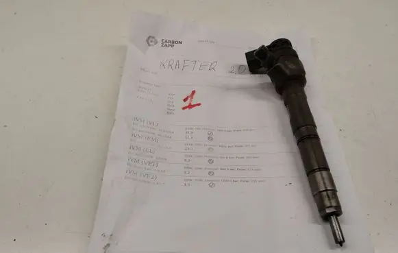 Volkswagen Crafter Fuel injector 0445110369