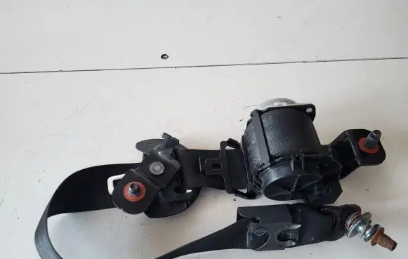 Hyundai Santa Fe Rear seatbelt 898202W000