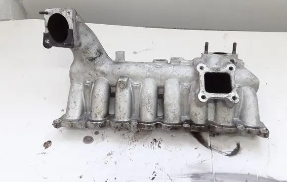 KIA Sorento Intake manifold 8404H2