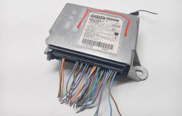 Renault Megane II Airbag control unit/module 8200682381
