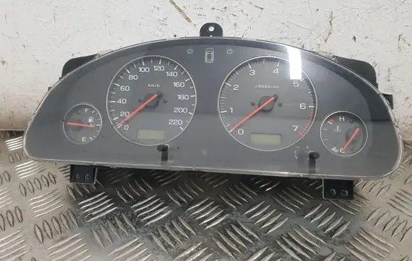 Subaru Legacy Speedometer (instrument cluster) 0213028 1003090710889