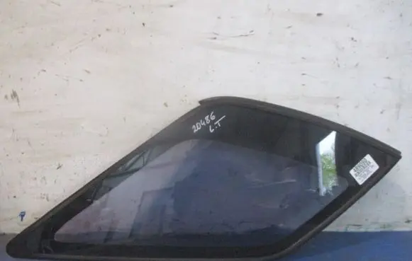 KIA Sorento Rear side window