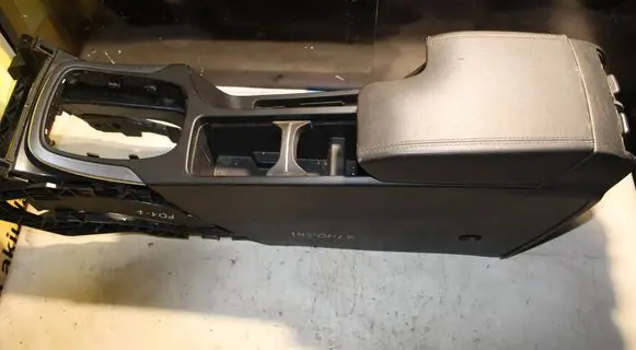 Opel Insignia A Armrest 0012543