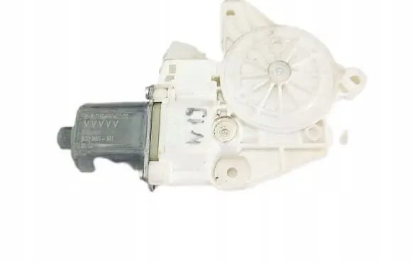 Mercedes-Benz B W246 W242 Front door window regulator motor A2469065100
