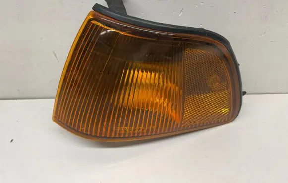 Mitsubishi Pajero Sport I Front indicator light 12087194