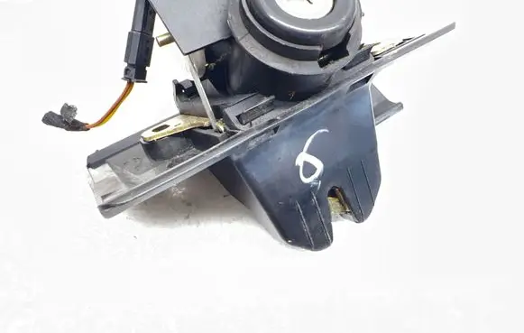 Mercedes-Benz C W202 Tailgate lock latch A2088000375