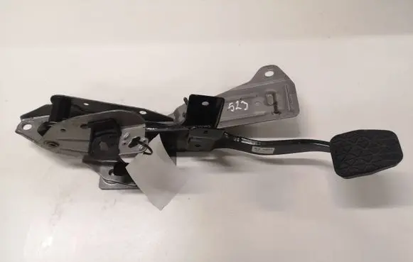 Mazda 3 II Brake pedal