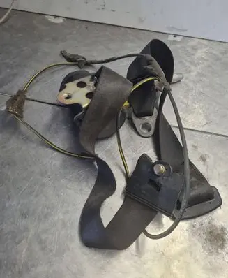 Volkswagen II LT Rear seatbelt JB0500 566097200