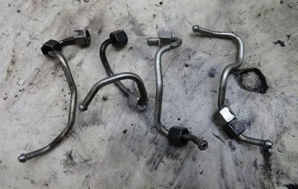 Mazda 3 II Fuel line pipe KRIS235789