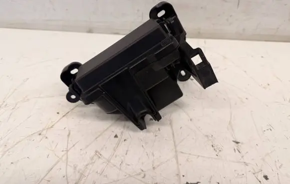 Renault Twingo III Fuse box cover TW3OBBEZP1 243112223R