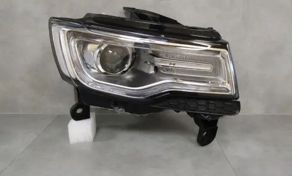 Jeep Grand Cherokee Headlight/headlamp 68111034AD